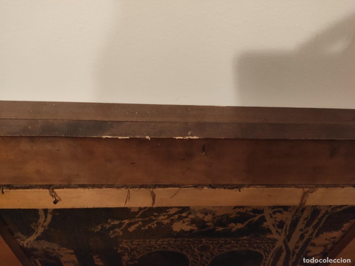 Antig&uuml;edades: Tapices antiguos en marco de madera - Foto 7