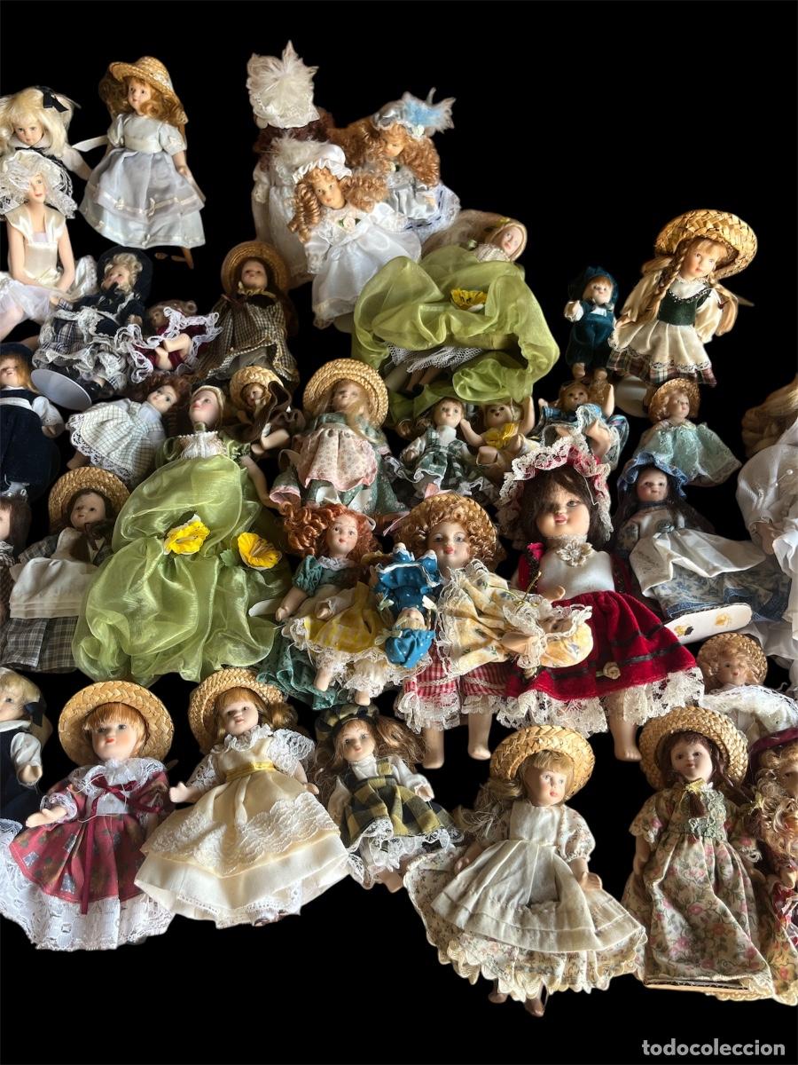 Antig&uuml;edades: LOTE DE 65 MU&Ntilde;ECAS DE PORCELANA. - Foto 5