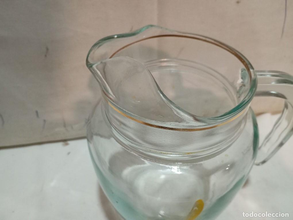 Antig&uuml;edades: jarra de cristal con dibujo - Foto 2