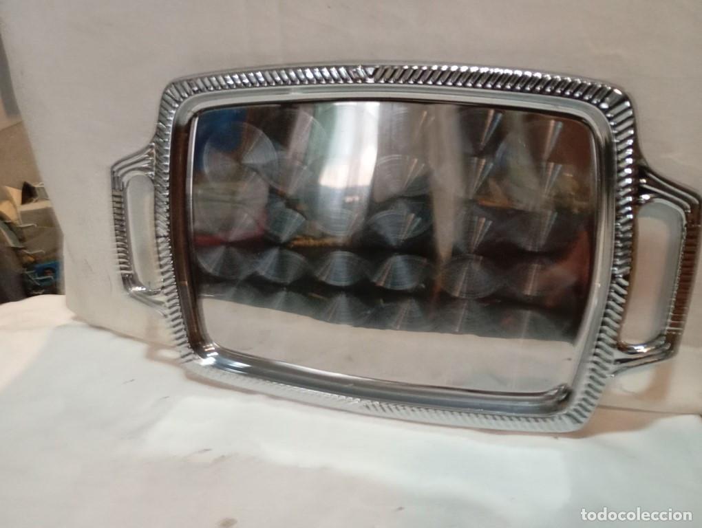 Antig&uuml;edades: bandeja de acero con asas - Foto 1