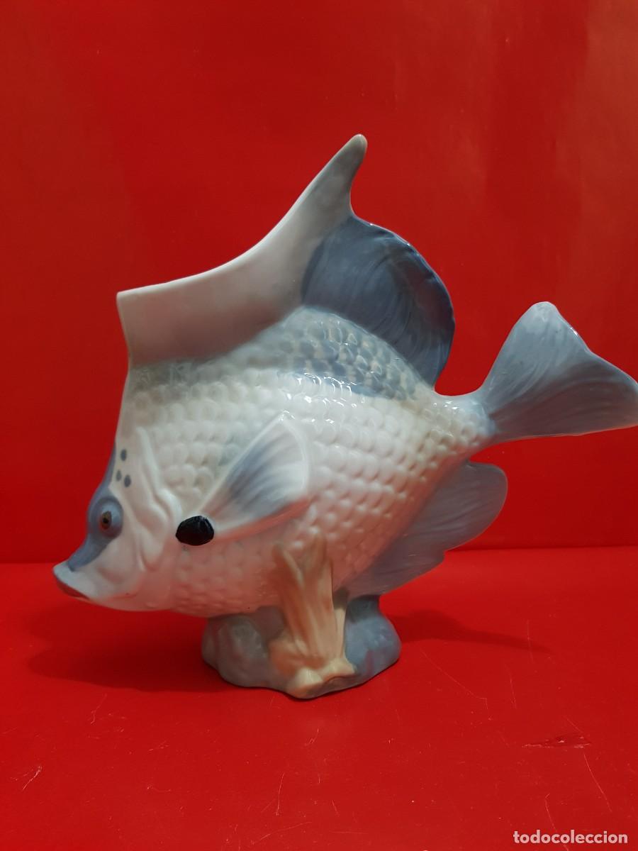 Antig&uuml;edades: JARRON-FLORERO PEZ ANTIGUO - Foto 1