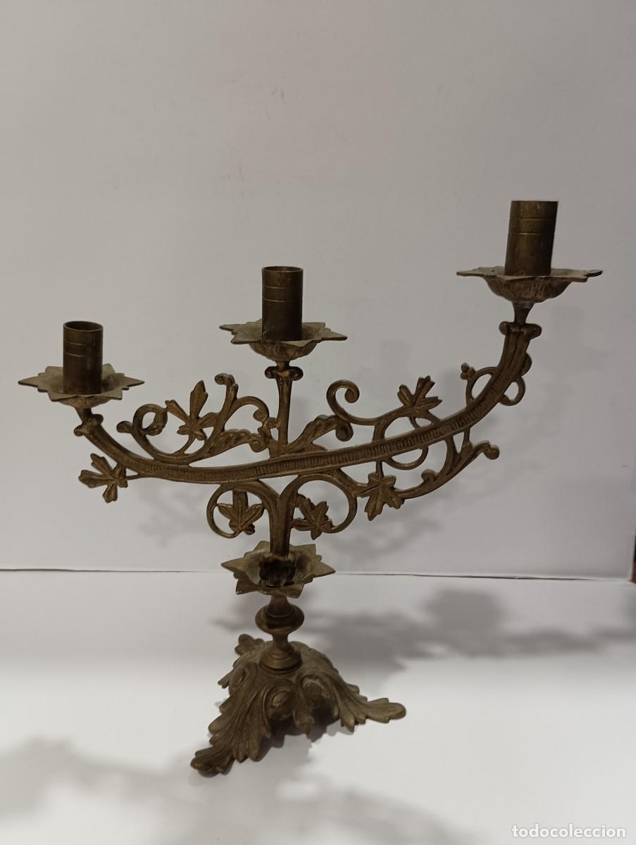 Antig&uuml;edades: CANDELABRO DE BRONCE DE TRES VELAS - Foto 3