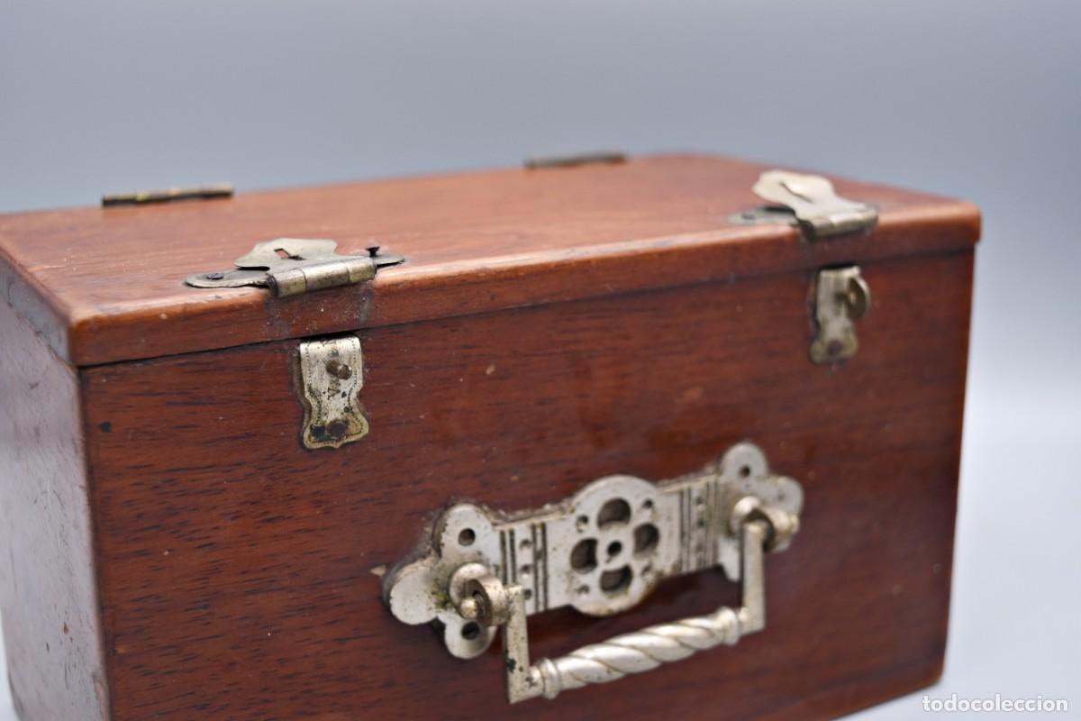 Antig&uuml;edades: Caja de madera de roble - Foto 4