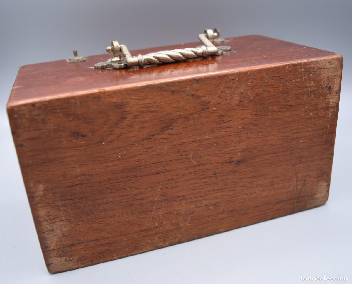 Antig&uuml;edades: Caja de madera de roble - Foto 7