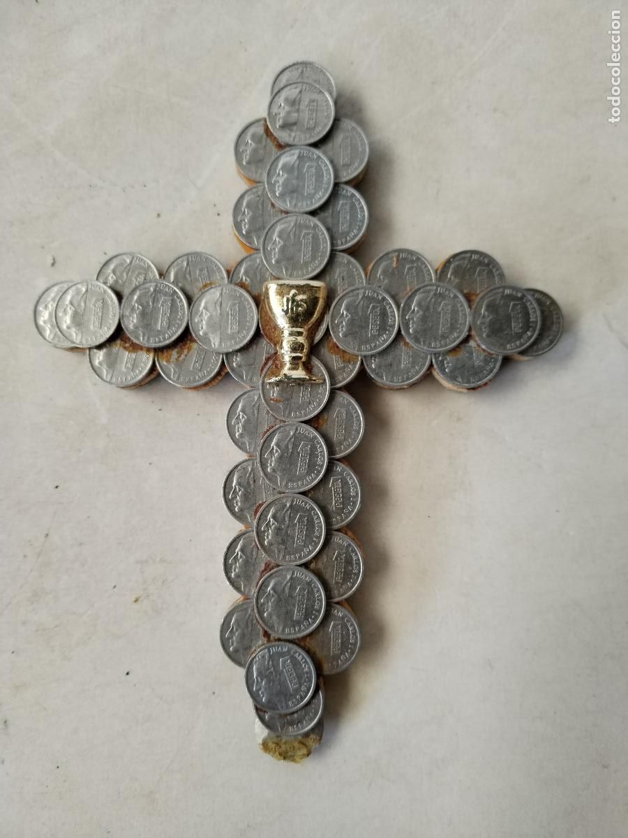Antig&uuml;edades: CRUZ CON CALIZ DE MONEDAS - Foto 3