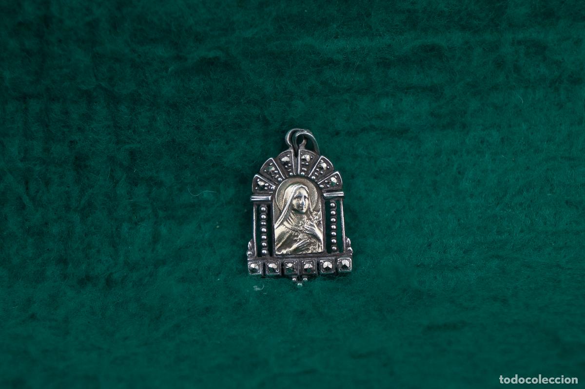 Antig&uuml;edades: Medalla de Plata de Ley de la Virgen. - Foto 1