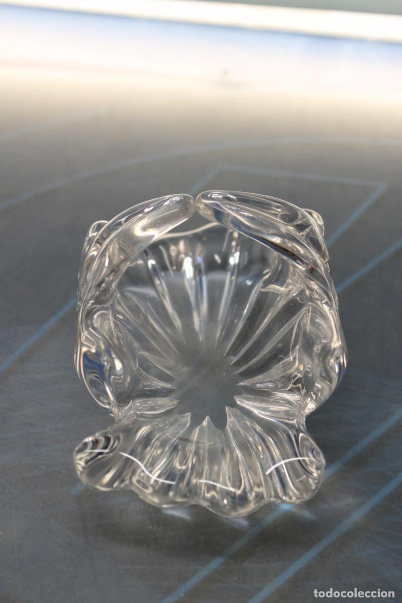 Antig&uuml;edades: Peque&ntilde;a cesta de cristal. - Foto 4