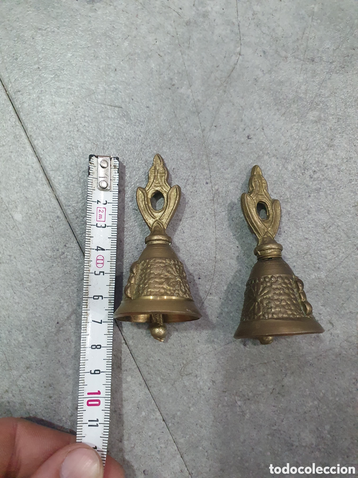 Antig&uuml;edades: Pareja de campanitas de bronce. (L103) - Foto 2
