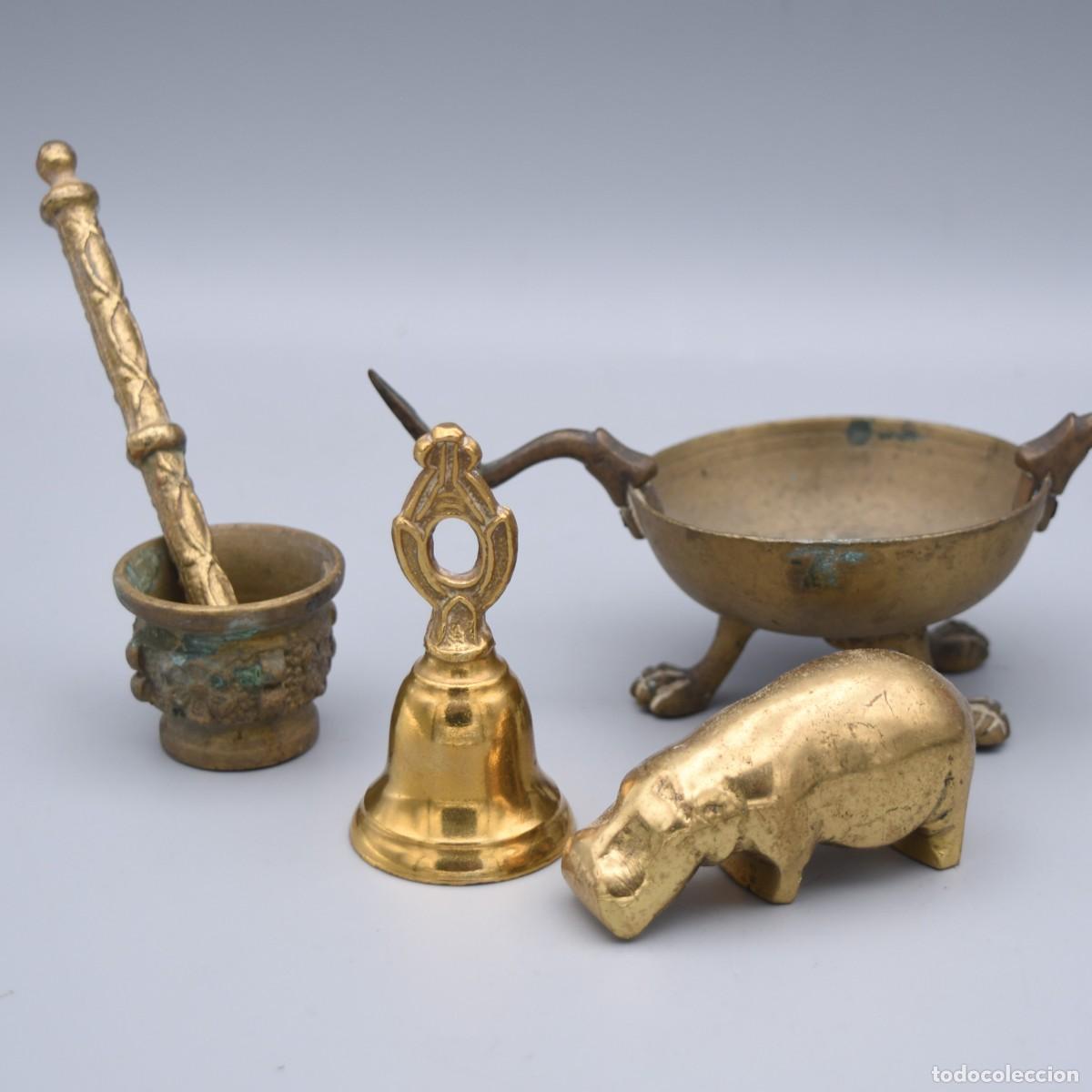 Antig&uuml;edades: Conjunto decorativo de bronce y lat&oacute;n - Foto 2