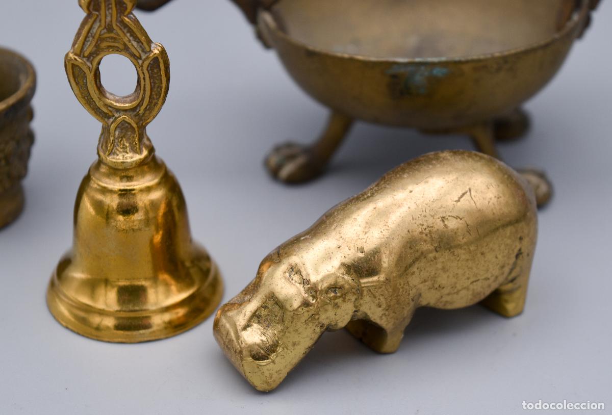 Antig&uuml;edades: Conjunto decorativo de bronce y lat&oacute;n - Foto 7