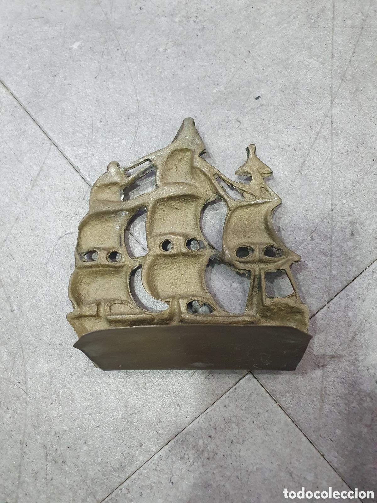 Antig&uuml;edades: Pisapapeles en forma de carabela. (L103) - Foto 3