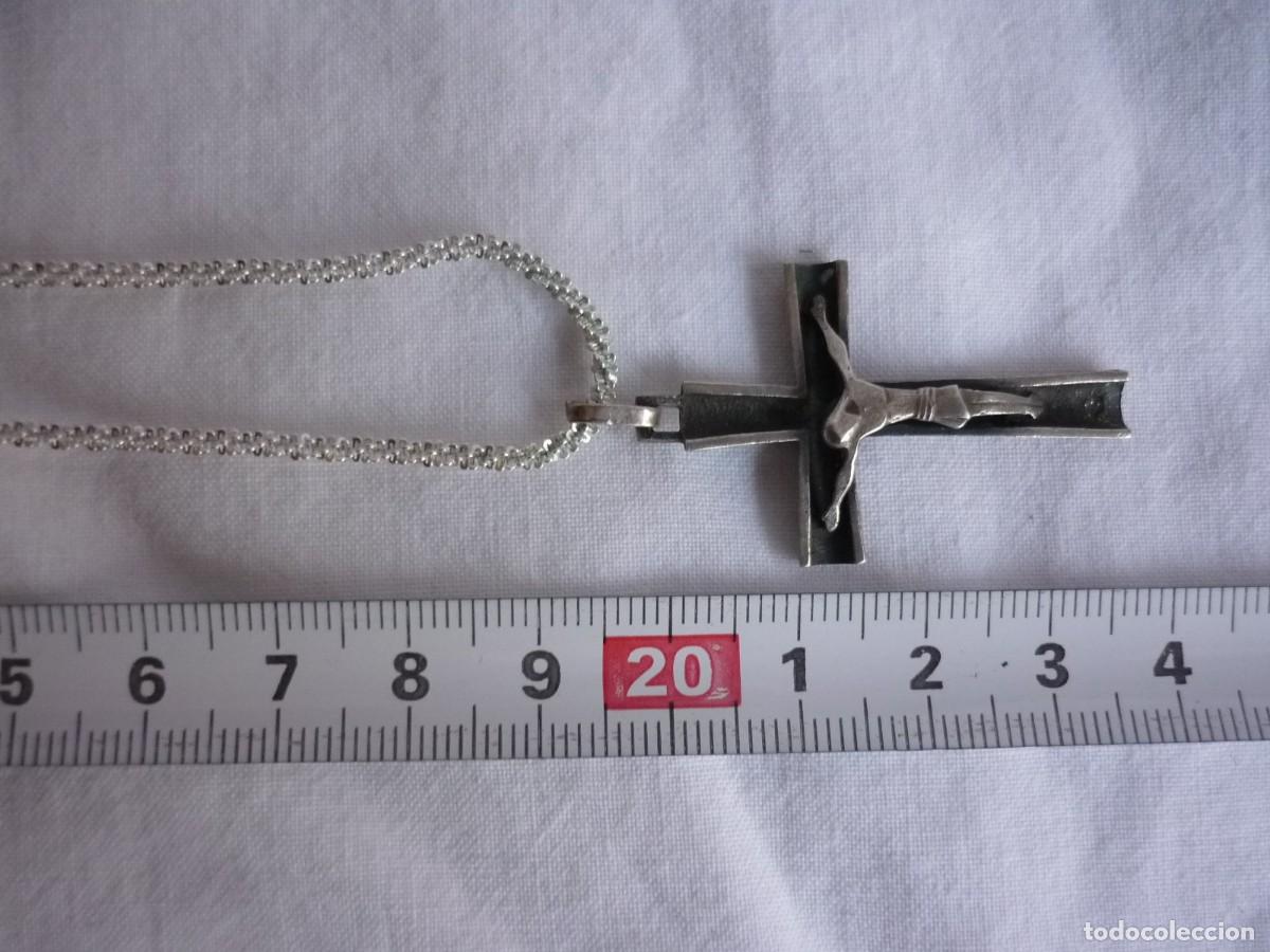 Antig&uuml;edades: Crucifijo de plata de ley + cord&oacute;n de plata - Foto 4