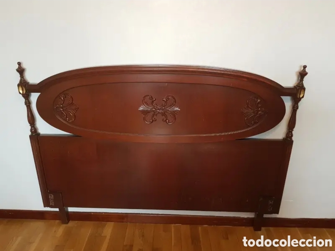 Antig&uuml;edades: Cabecero madera maciza para cama 150cm - Foto 1