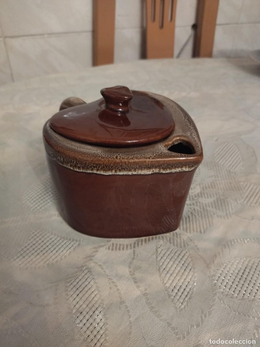 Antig&uuml;edades: Original tetera de cer&aacute;mica en forma de coraz&oacute;n, Vidriada, sin marca. - Foto 1