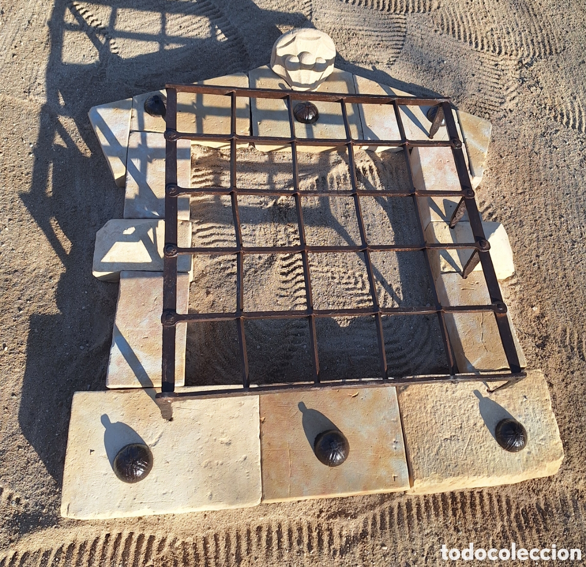 Antig&uuml;edades: Ventana de piedra y forja - Foto 3