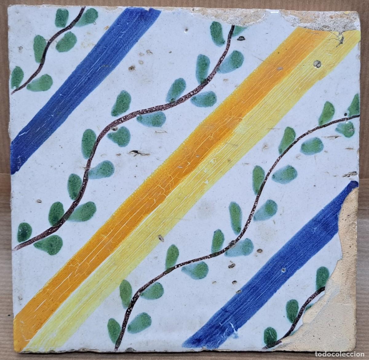 Antig&uuml;edades: Azulejo catal&aacute;n del siglo XIX - Foto 1