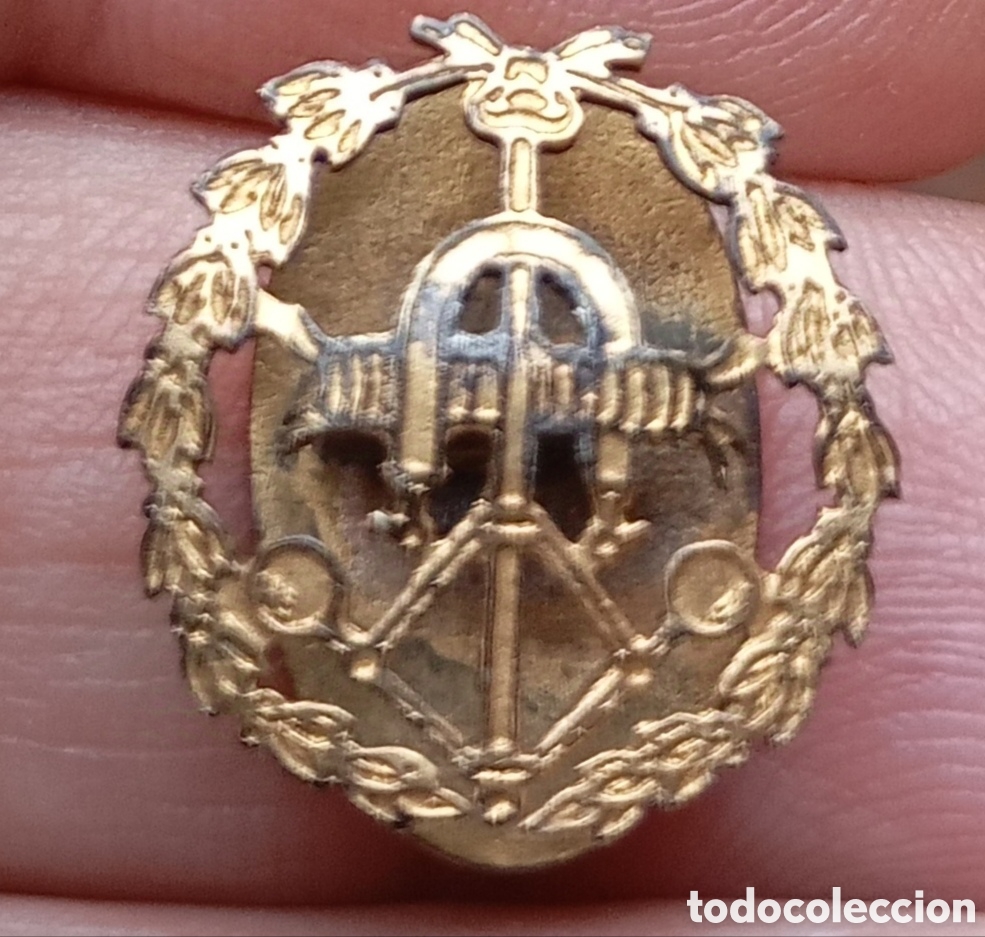 Antiguidades: Antigua insignia pin de solapa a identificar