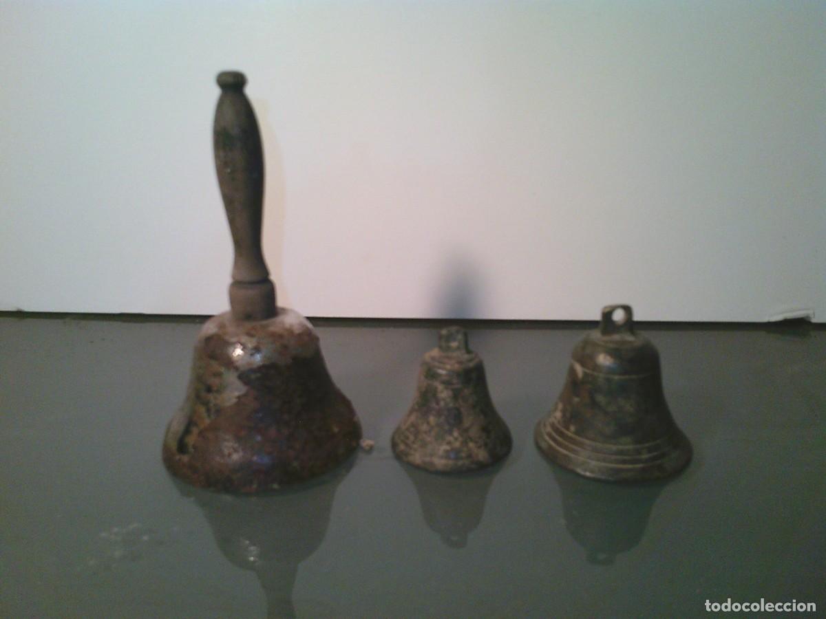 Antig&uuml;edades: LOTE DE 3 CAMPANAS ANTIGUAS - Foto 1