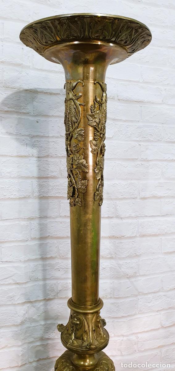 Antig&uuml;edades: Gran hachero candelabro de altar en bronce 180 cm - Foto 4