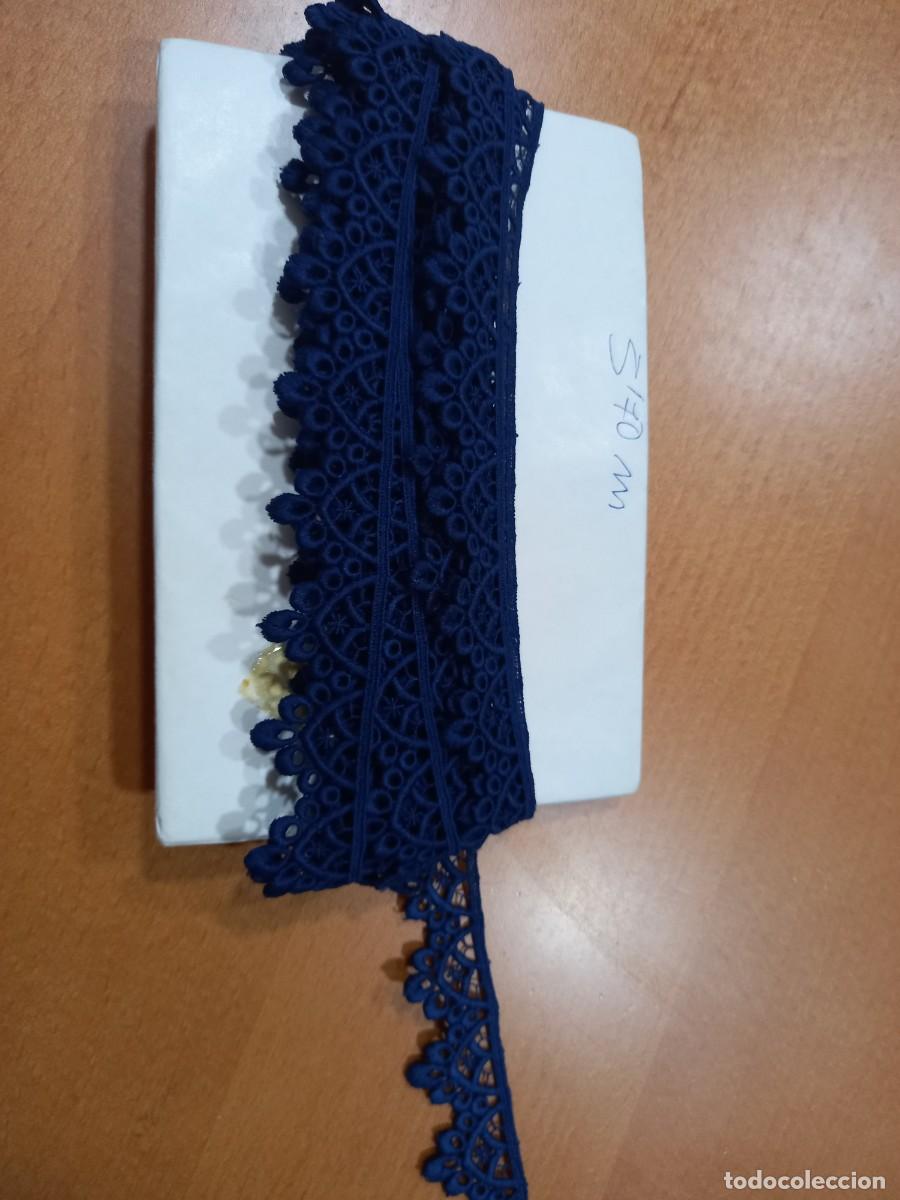 Antig&uuml;edades: Puntilla de guipur azul oscuro - Foto 2