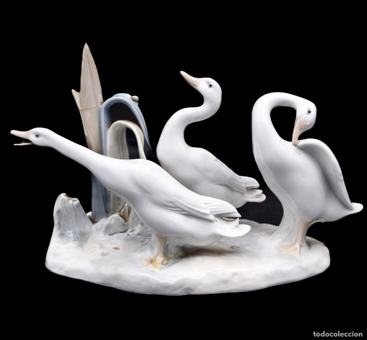 Antig&uuml;edades: Lladr&oacute; - Cisnes - Porcelana - Foto 5
