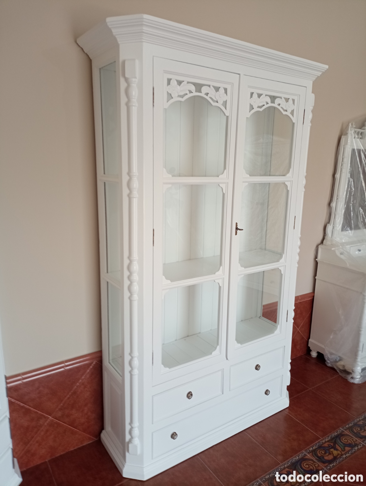Antig&uuml;edades: Antigua Vitrina Lacada Blanco - Foto 2