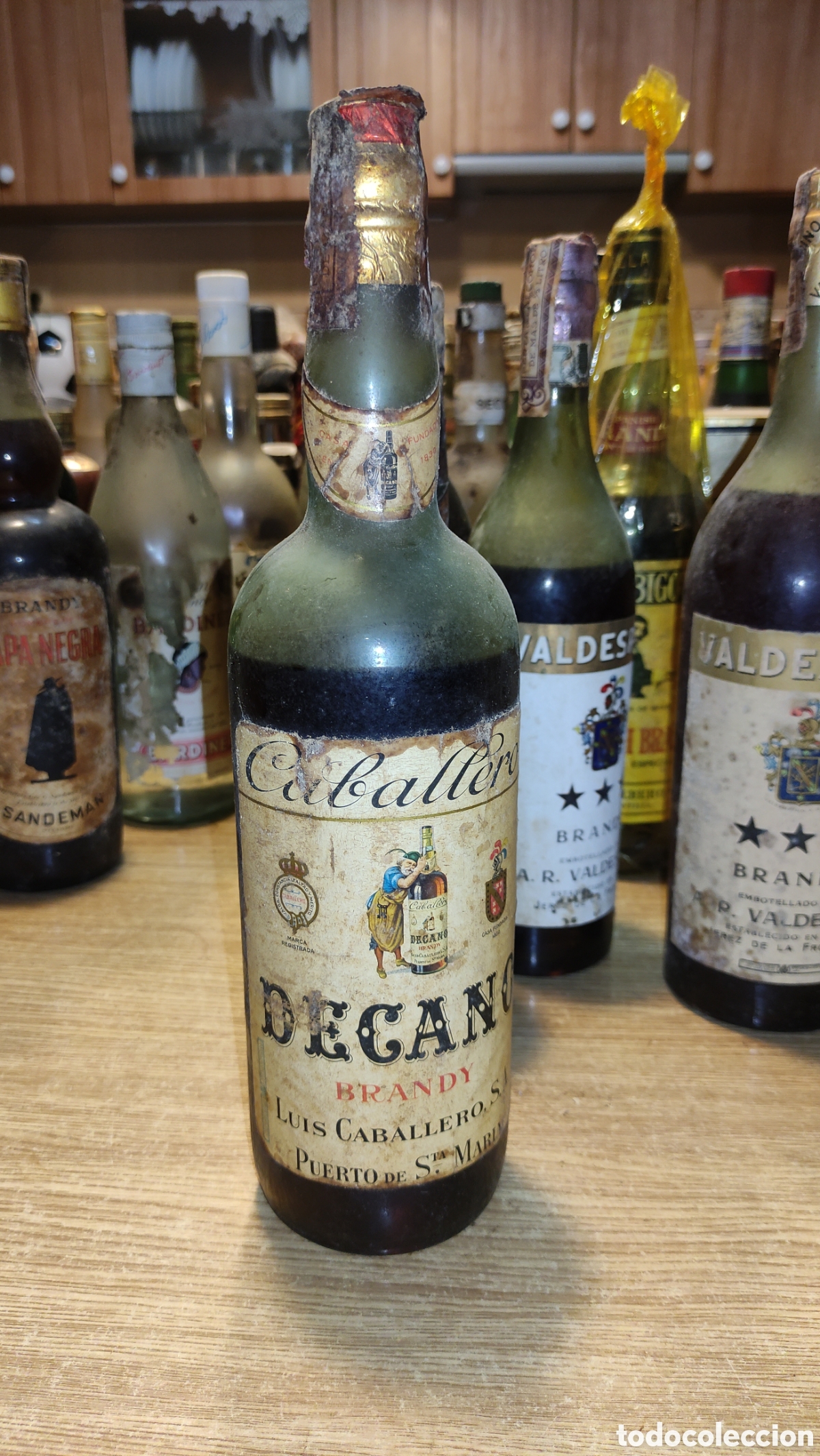 Antig&uuml;edades: Brandy Decano de 1 litro, precinto de 80centimos - Foto 2