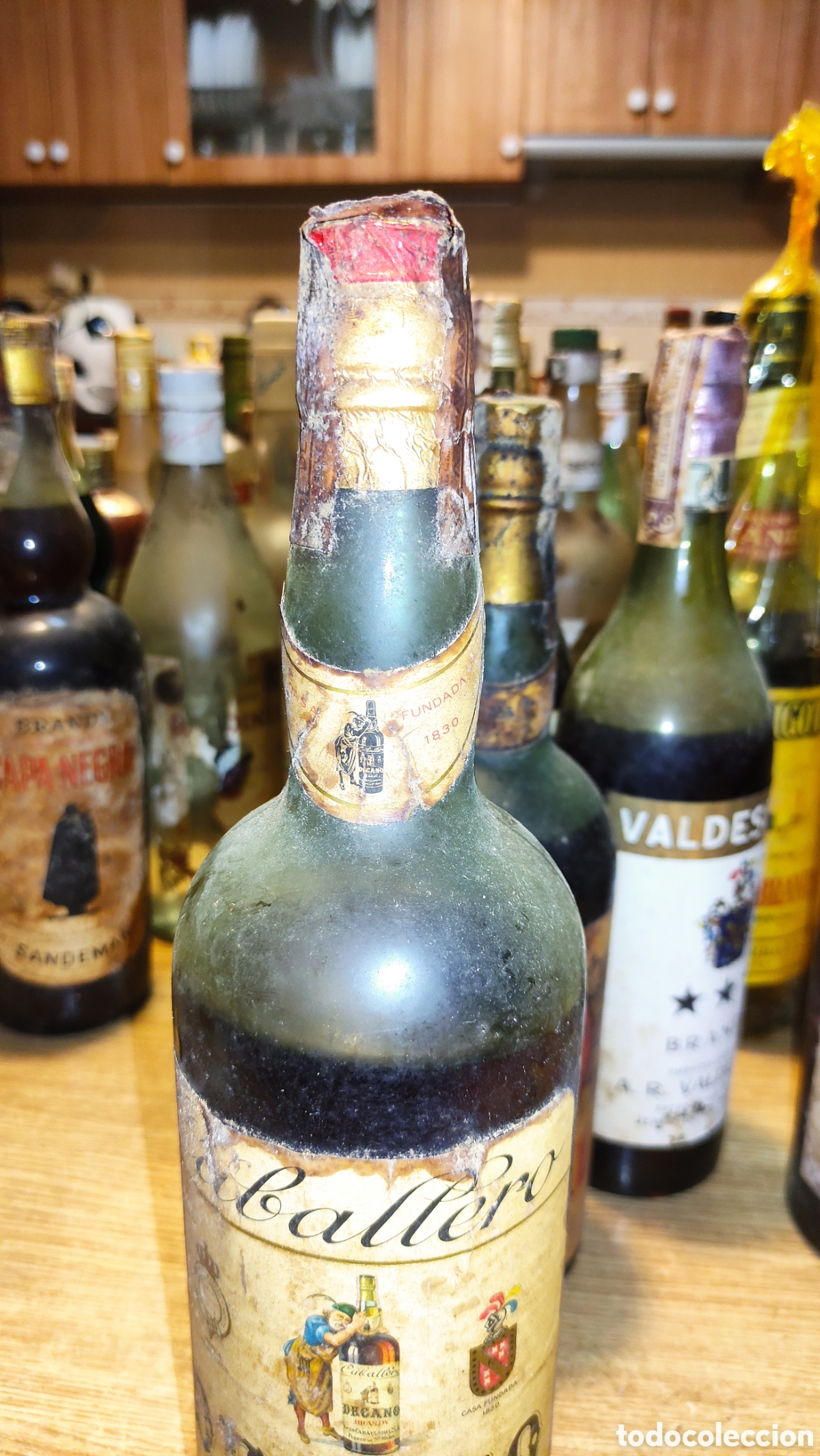 Antig&uuml;edades: Brandy Decano de 1 litro, precinto de 80centimos - Foto 3