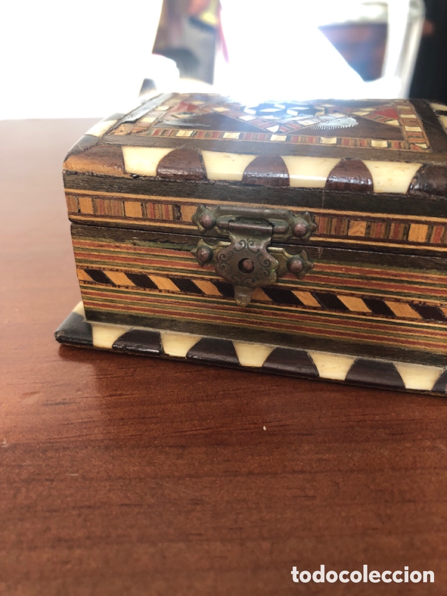 Antig&uuml;edades: Caja cuadrada de Taracea - Foto 2