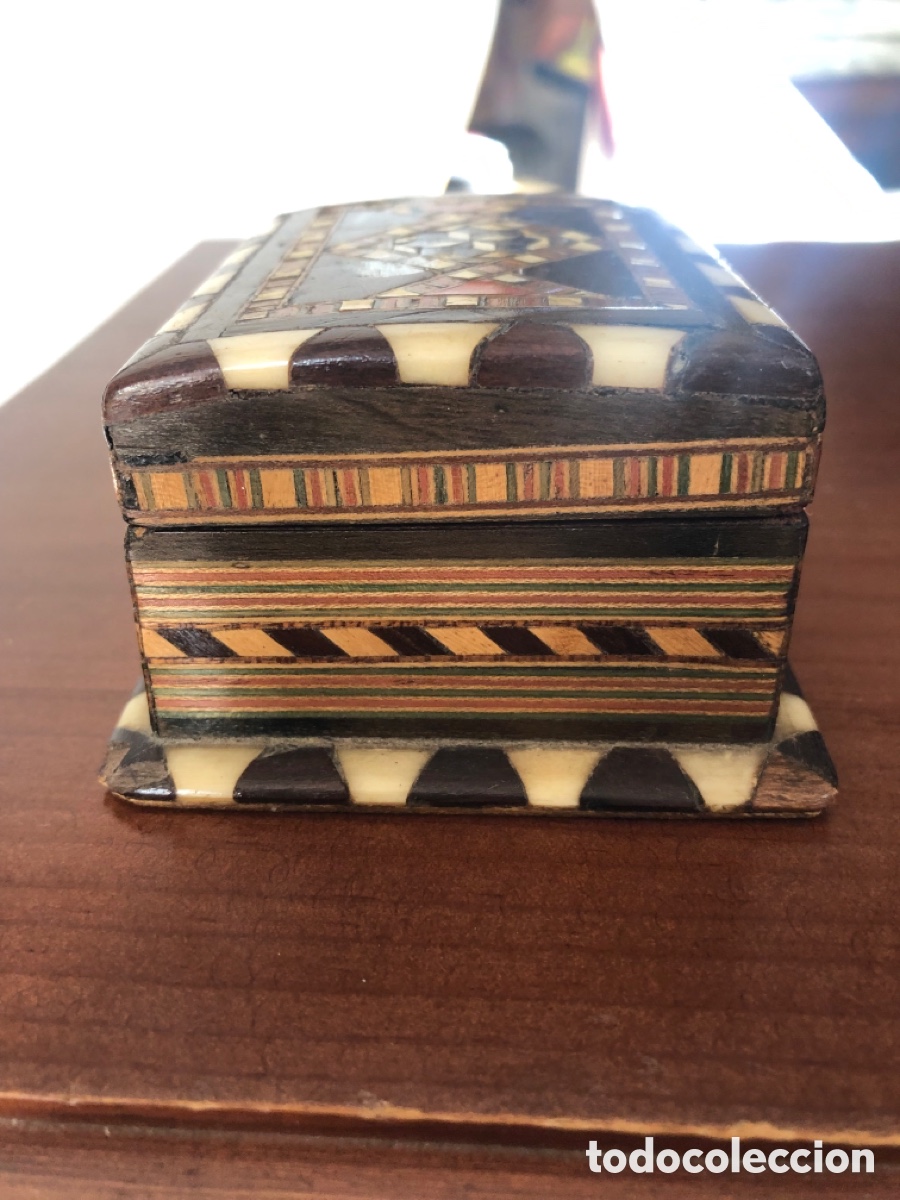 Antig&uuml;edades: Caja cuadrada de Taracea - Foto 5