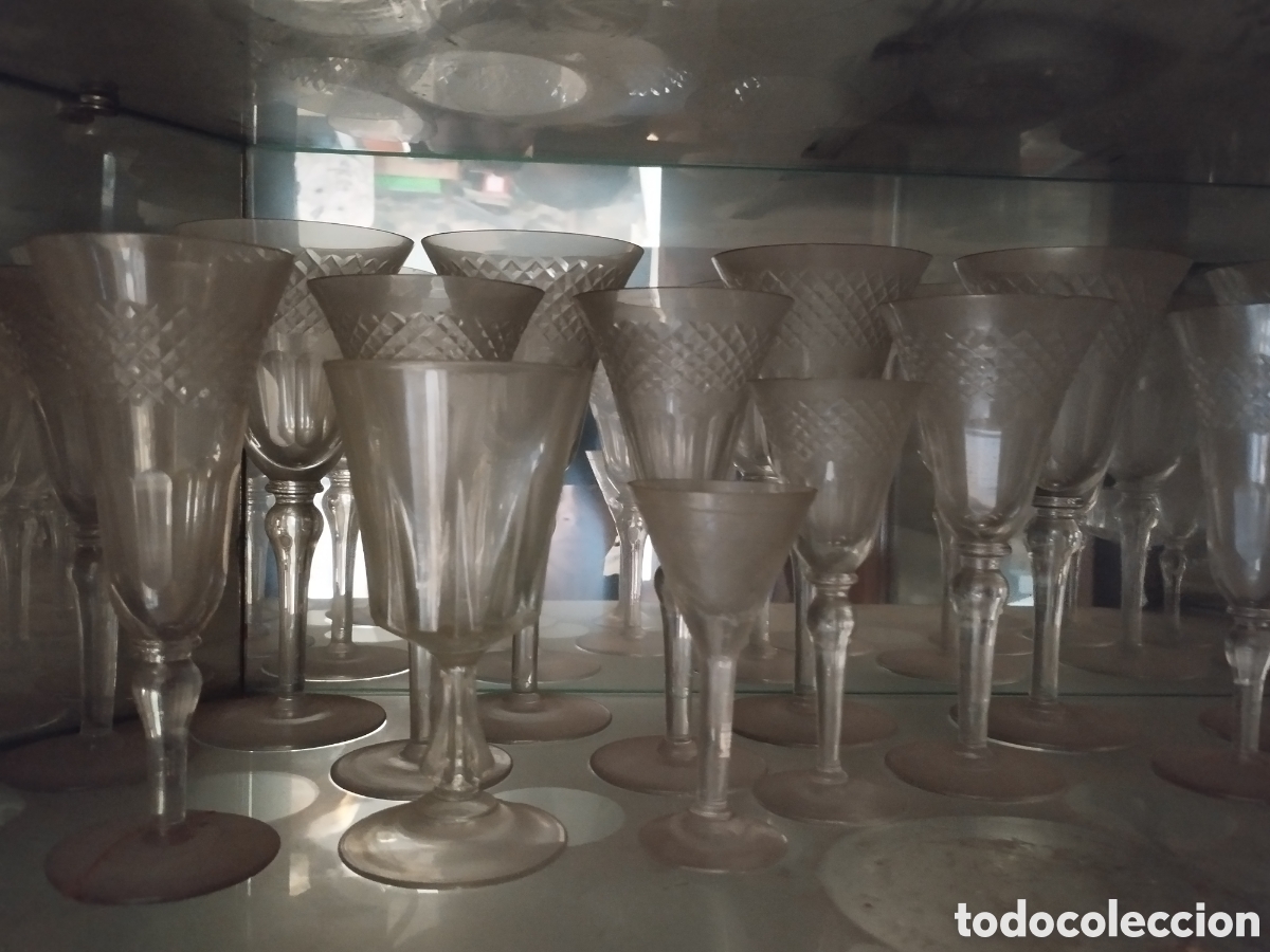 Antig&uuml;edades: Lote vajilla de caf&eacute; y copas de cristal - Foto 3