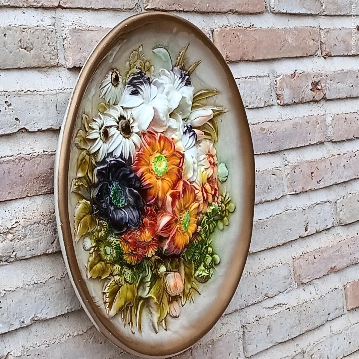 Antig&uuml;edades: TONDO COMPOSICION DE FLORES EN RELIEVE. - 1 - - Foto 2
