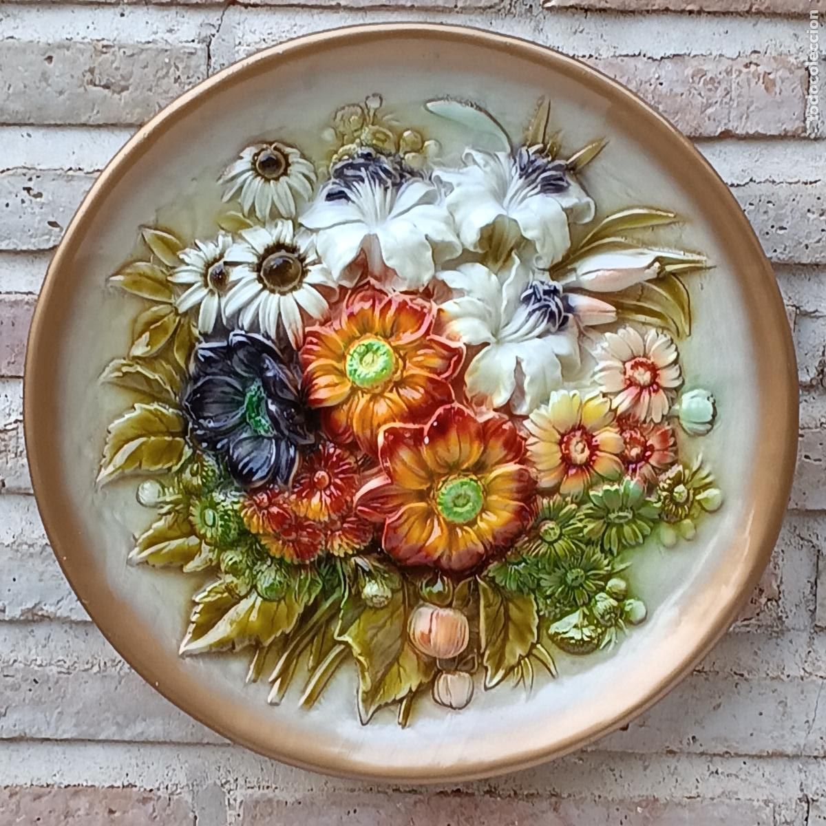 Antig&uuml;edades: TONDO COMPOSICION DE FLORES EN RELIEVE. - 1 - - Foto 1