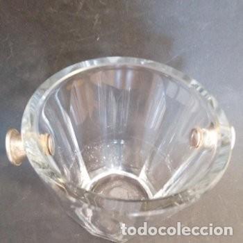 Antig&uuml;edades: Antigua cubitera en cristal y plata - Foto 4