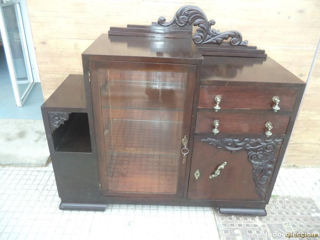 Antig&uuml;edades: aparador ardeco con vitrina - Foto 1