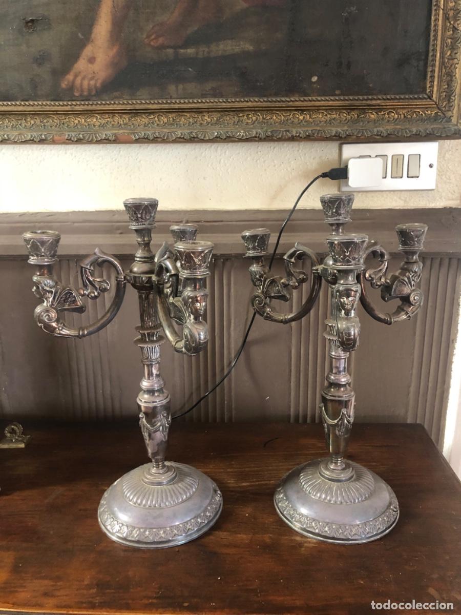Antig&uuml;edades: Pareja de candelabros - Foto 1