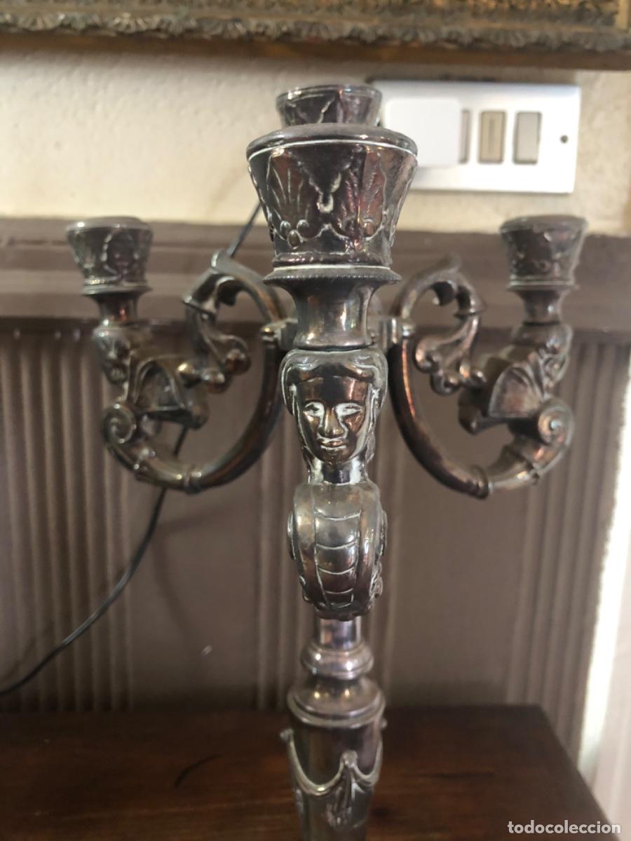 Antig&uuml;edades: Pareja de candelabros - Foto 2