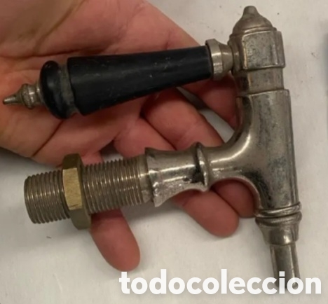 Antig&uuml;edades: Antiguo grifo de cerveza - Foto 1