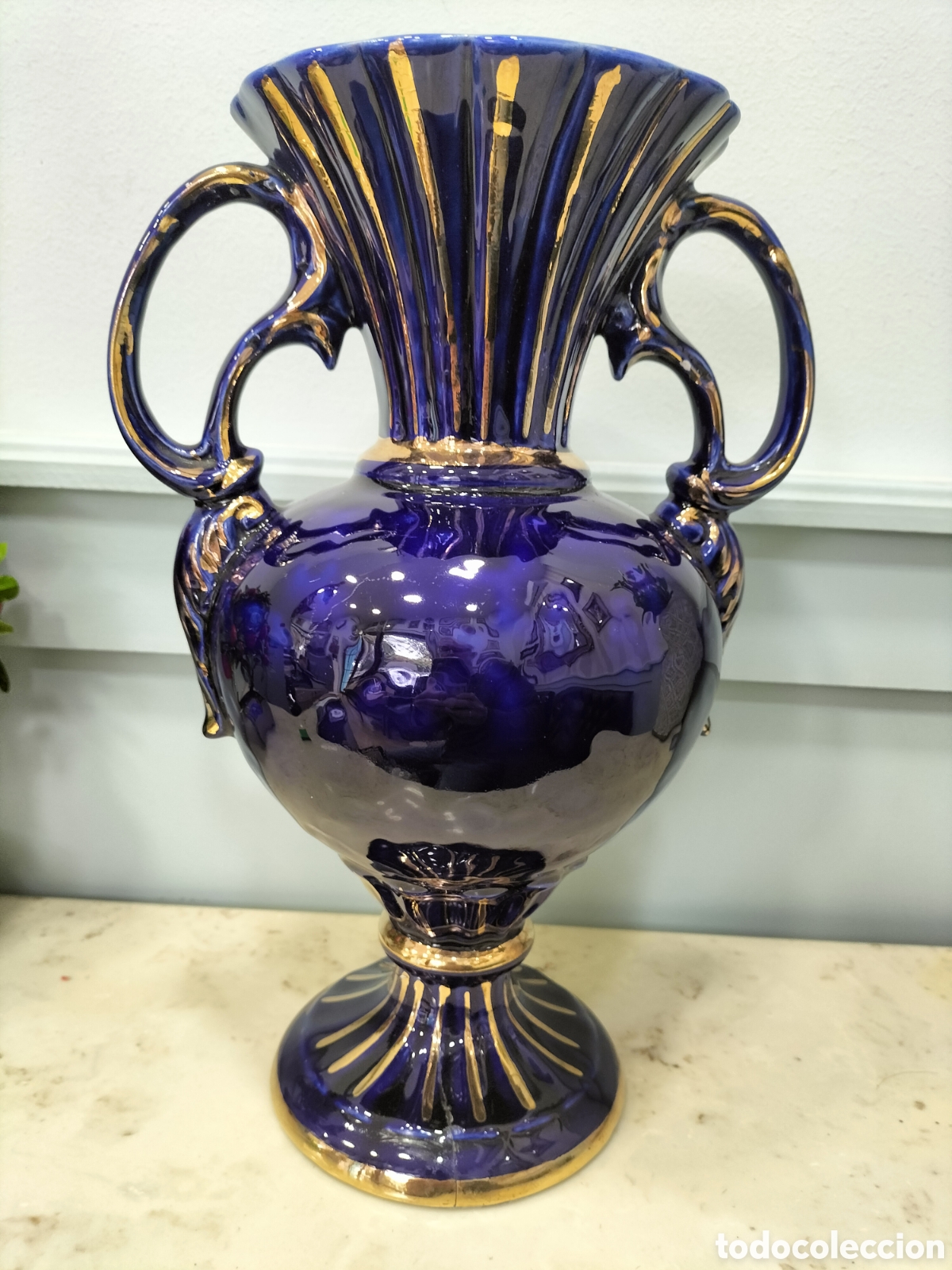 Antig&uuml;edades: Antiguo jarr&oacute;n azul y dorado 31cm - Foto 4