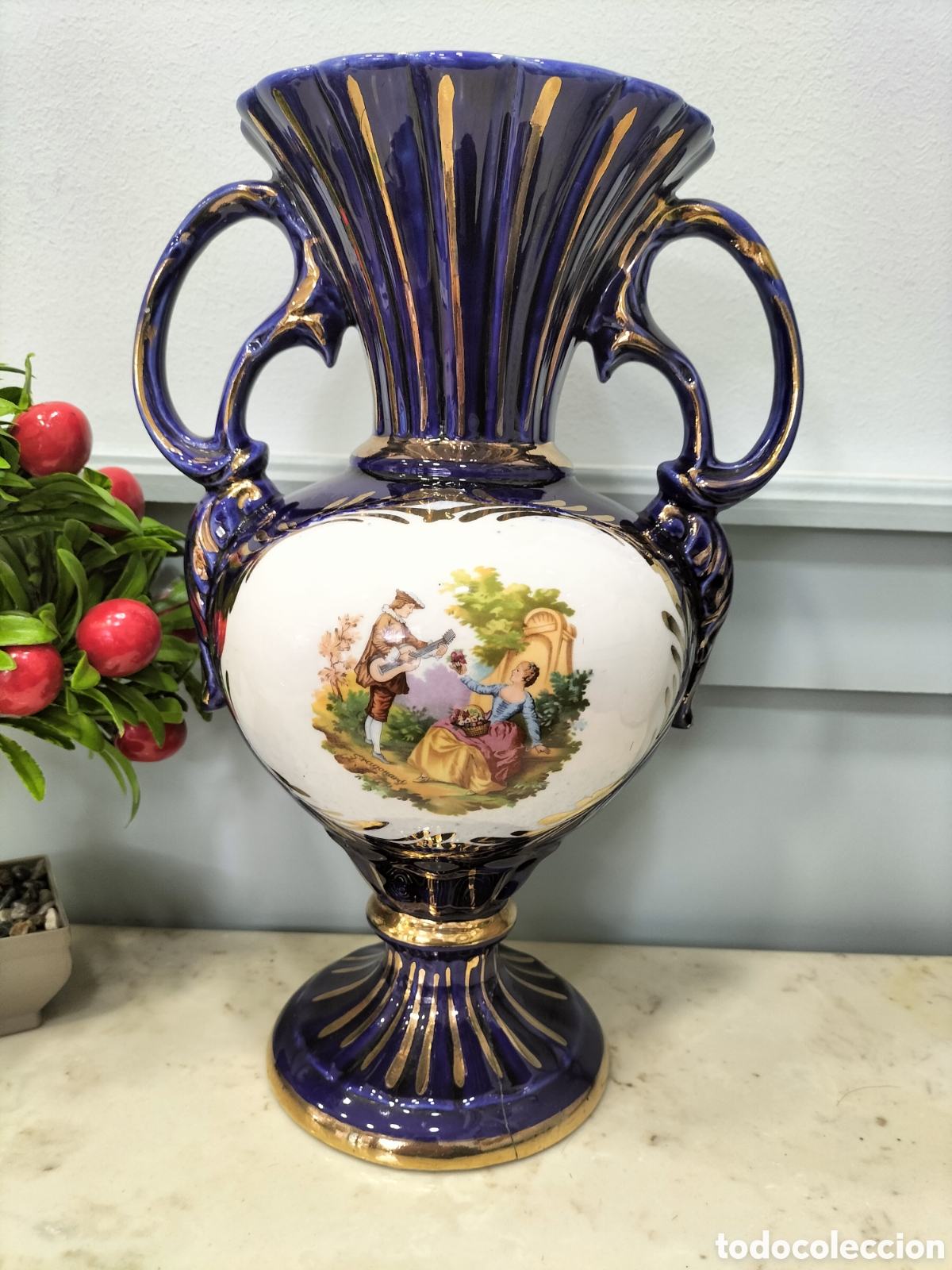 Antig&uuml;edades: Antiguo jarr&oacute;n azul y dorado 31cm - Foto 1