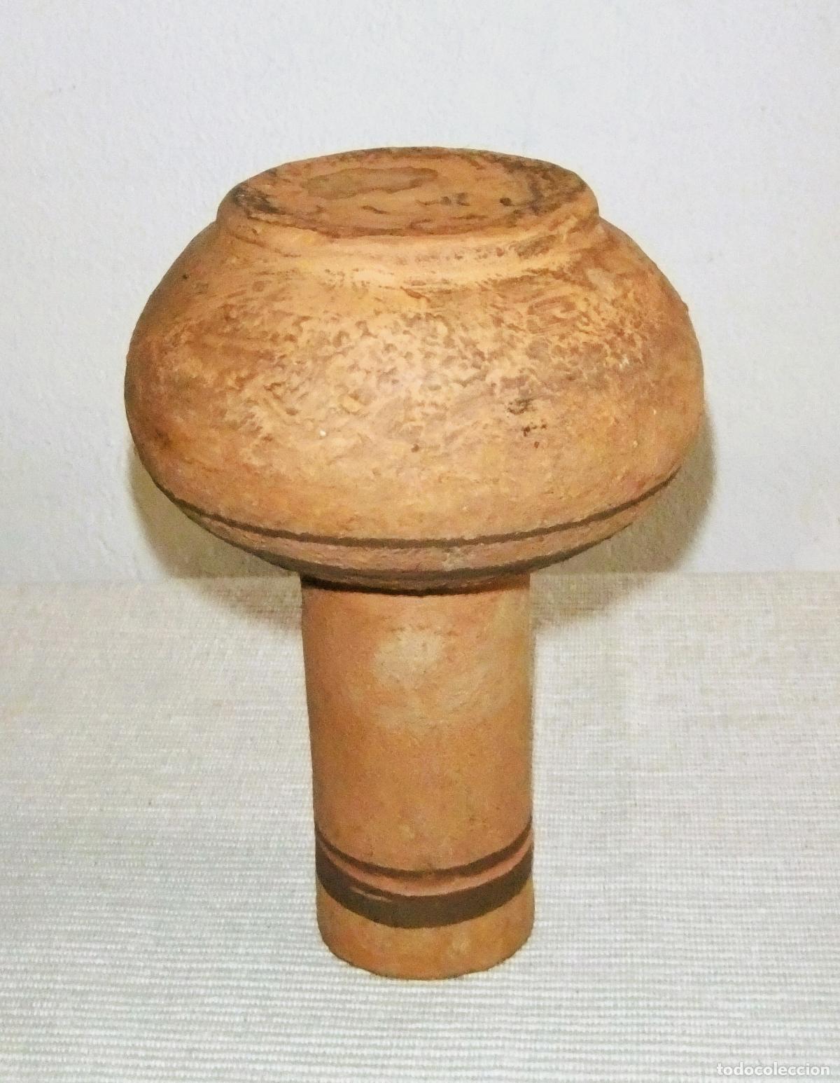 Antig&uuml;edades: 2 ANTIGUOS JARRONES DE TERRACOTA A IDENTIFICAR - Foto 6