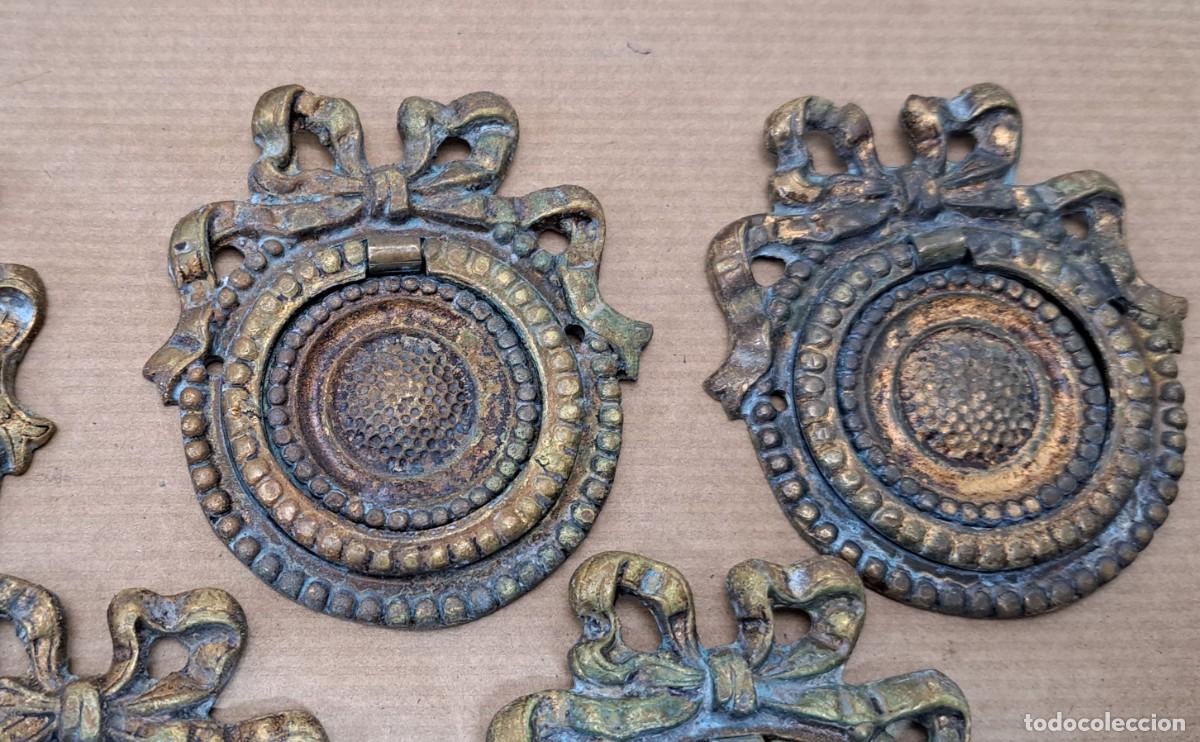 Antig&uuml;edades: LOTE DE 5 TIRADORES DE BRONCE - Foto 3