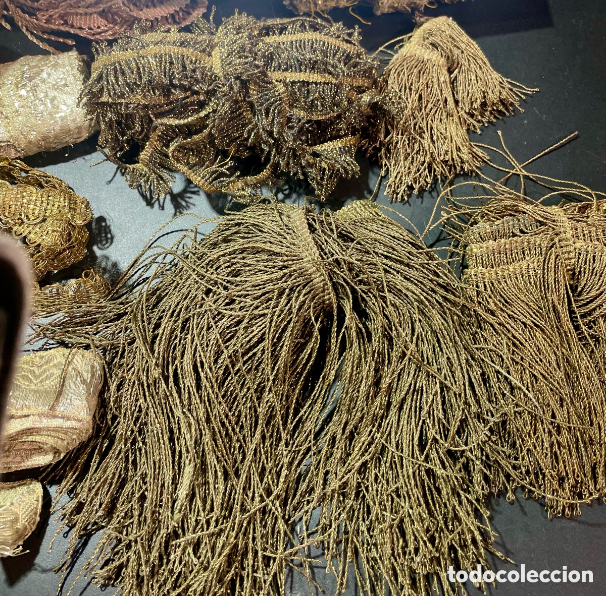 Antig&uuml;edades: Galones y Flecos de Hilo de Oro Siglo XIX - Foto 4
