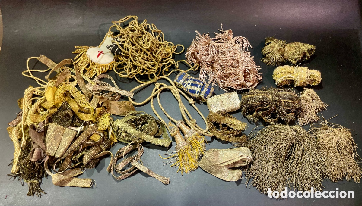 Antig&uuml;edades: Galones y Flecos de Hilo de Oro Siglo XIX - Foto 1