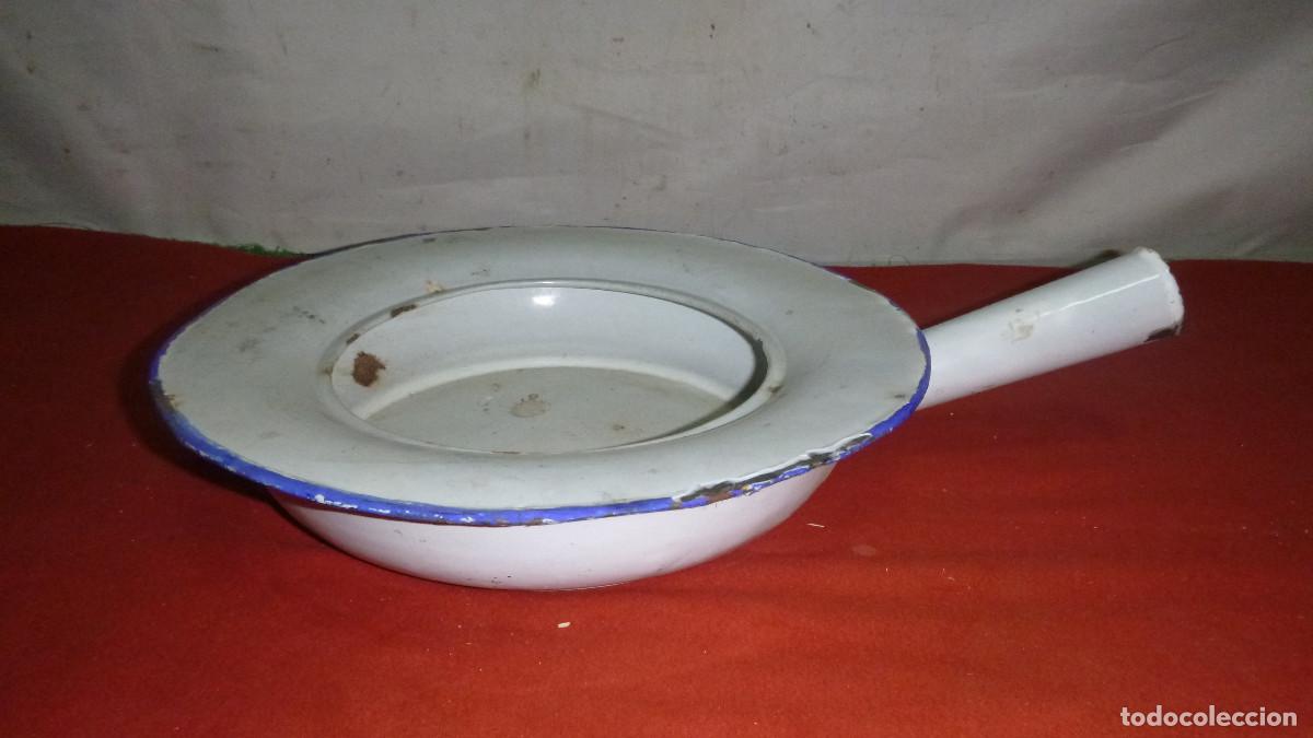 Antig&uuml;edades: MATERISL SANITARIO ESCUPITERA DE PORCELANA - Foto 4