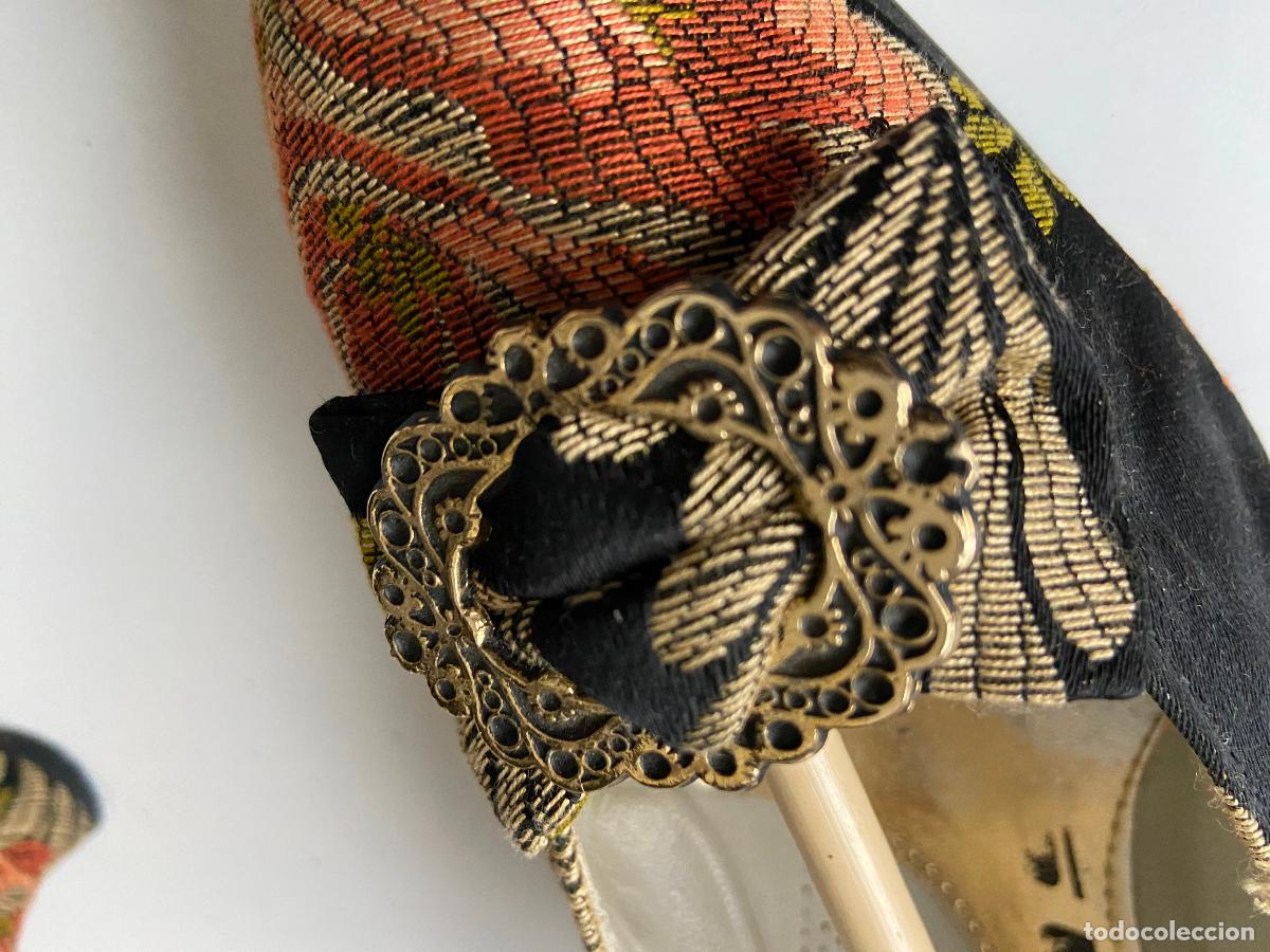 Antig&uuml;edades: 246.- Zapatos de fallera Descans - Foto 6