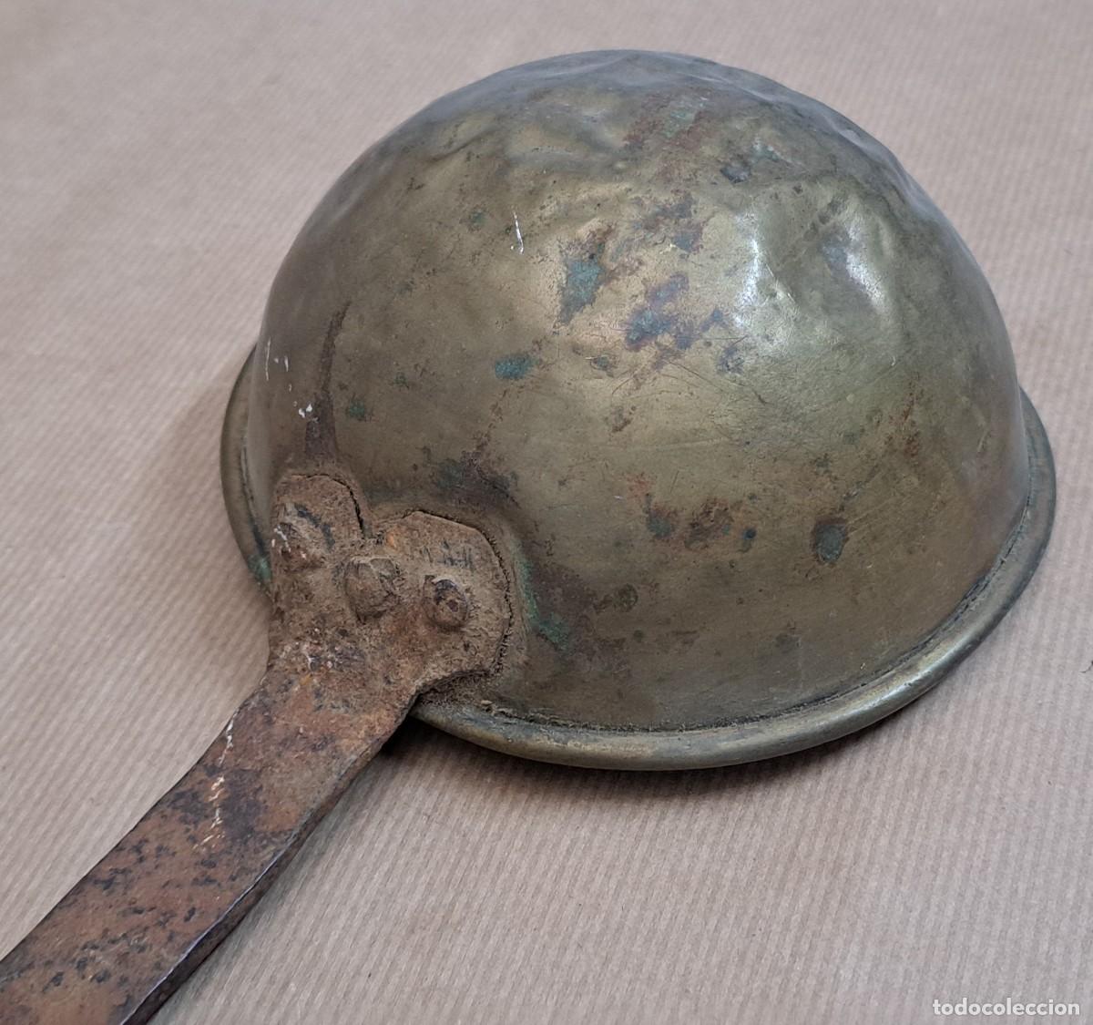 Antig&uuml;edades: CUCHARON DE LAT&Oacute;N Y HIERRO SIGLO XIX - Foto 4