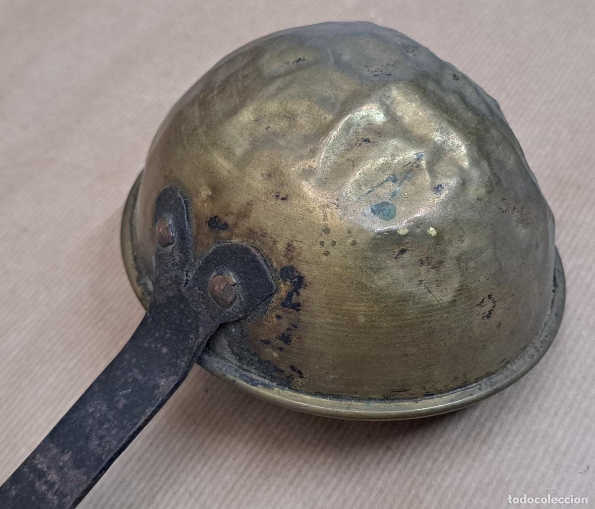 Antig&uuml;edades: CUCHARON DE LAT&Oacute;N Y HIERRO SIGLO XIX - Foto 4