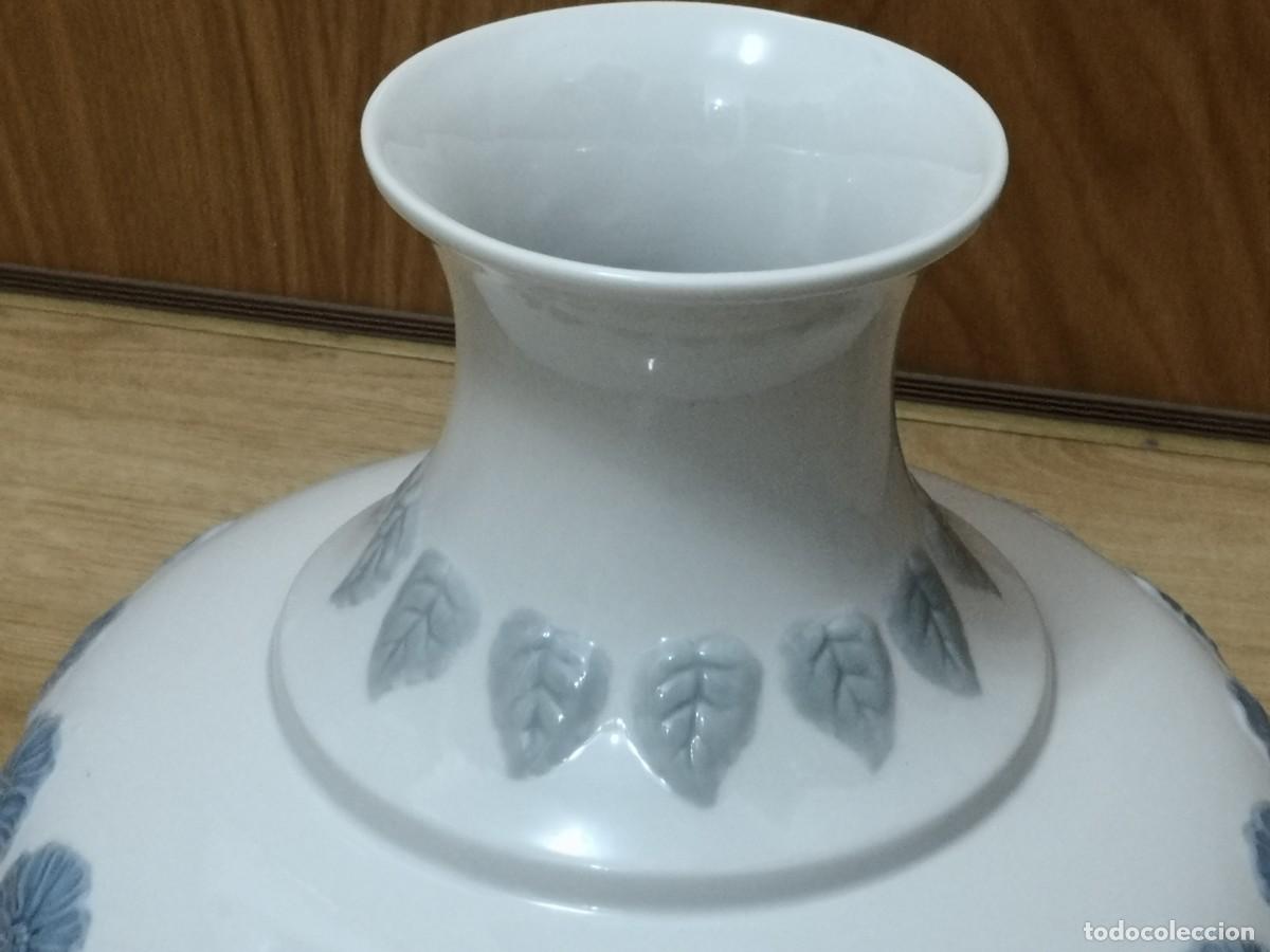 Antig&uuml;edades: JARR&Oacute;N PORCELANA NAO - Foto 2