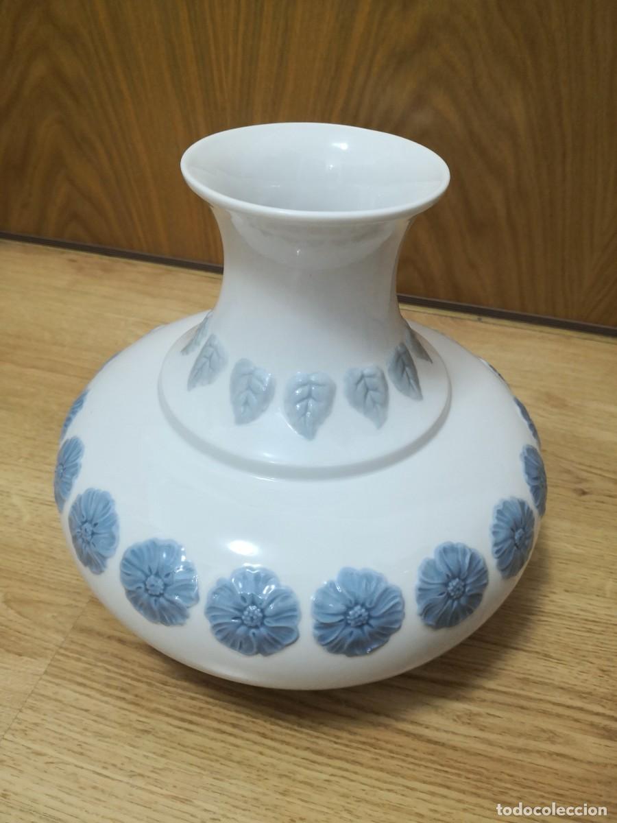 Antig&uuml;edades: JARR&Oacute;N PORCELANA NAO - Foto 4